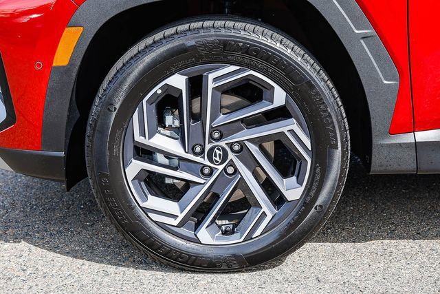 Certified 2025 Hyundai Tucson Limited AWD/4WD image 11