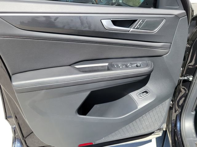 Used 2024 Volkswagen Atlas Cross Sport SEL R-Line image 10