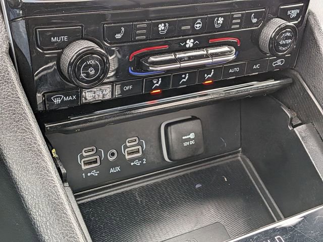 Used 2024 Jeep Grand Cherokee L Limited w/ Luxury Tech Group II image 23