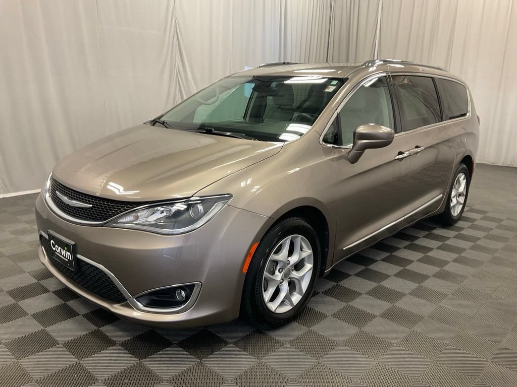 Used 2017 Chrysler Pacifica Touring-L Plus FWD image 14