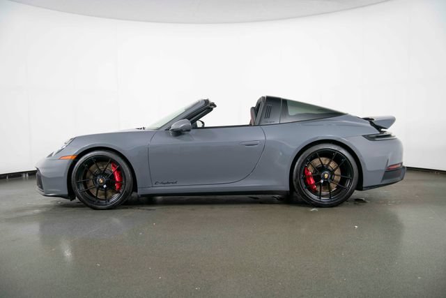 Used 2026 Porsche 911 Targa 4 GTS AWD/4WD image 5