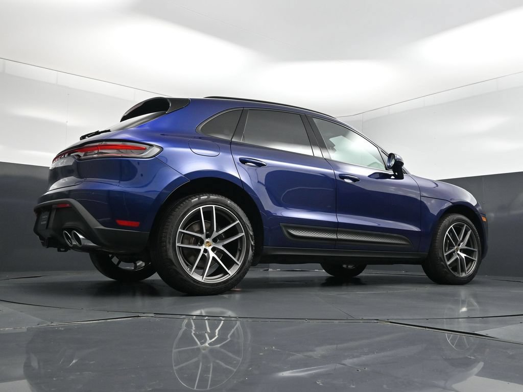 Used 2024 Porsche Macan w/ Premium Plus Package AWD/4WD image 26