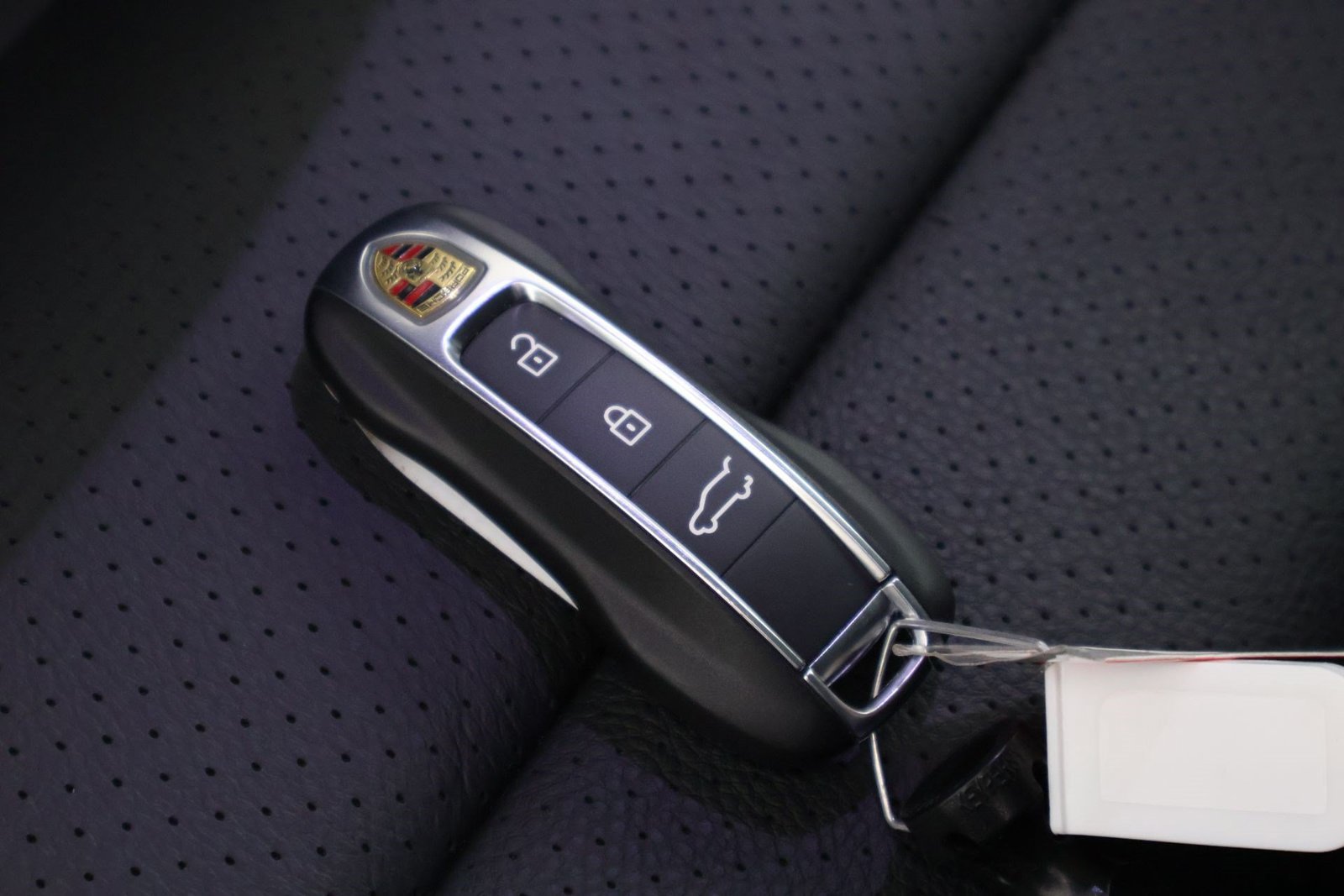 Certified 2026 Porsche Cayenne AWD/4WD image 34