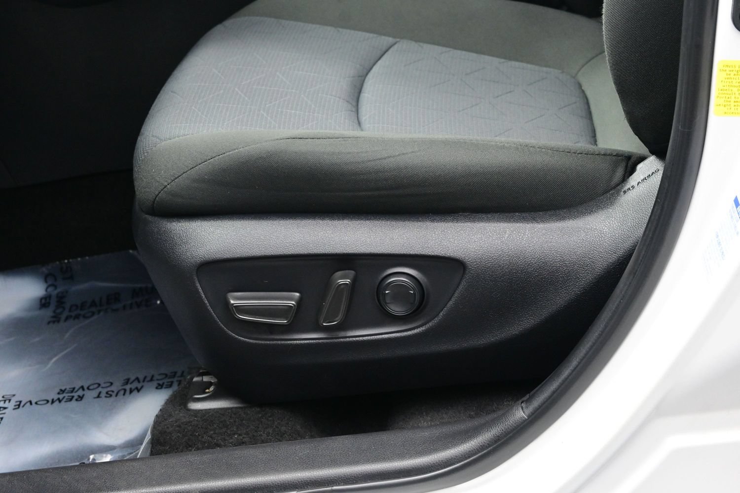 Used 2022 Toyota RAV4 XLE AWD/4WD image 11