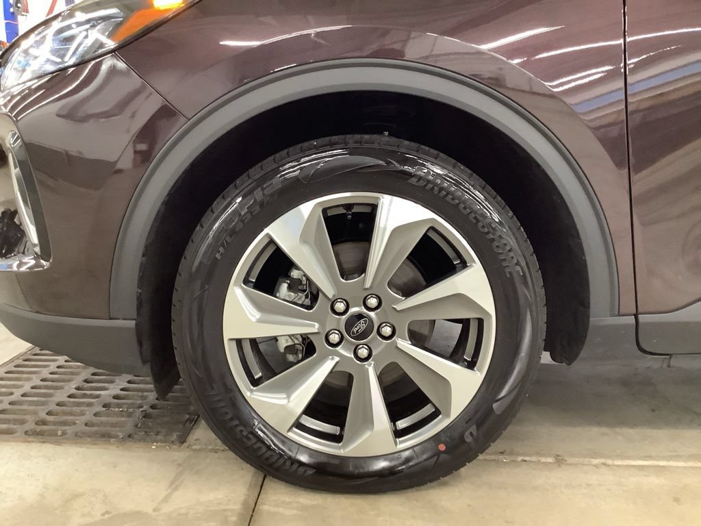 Used 2023 Ford Escape Platinum AWD/4WD image 22