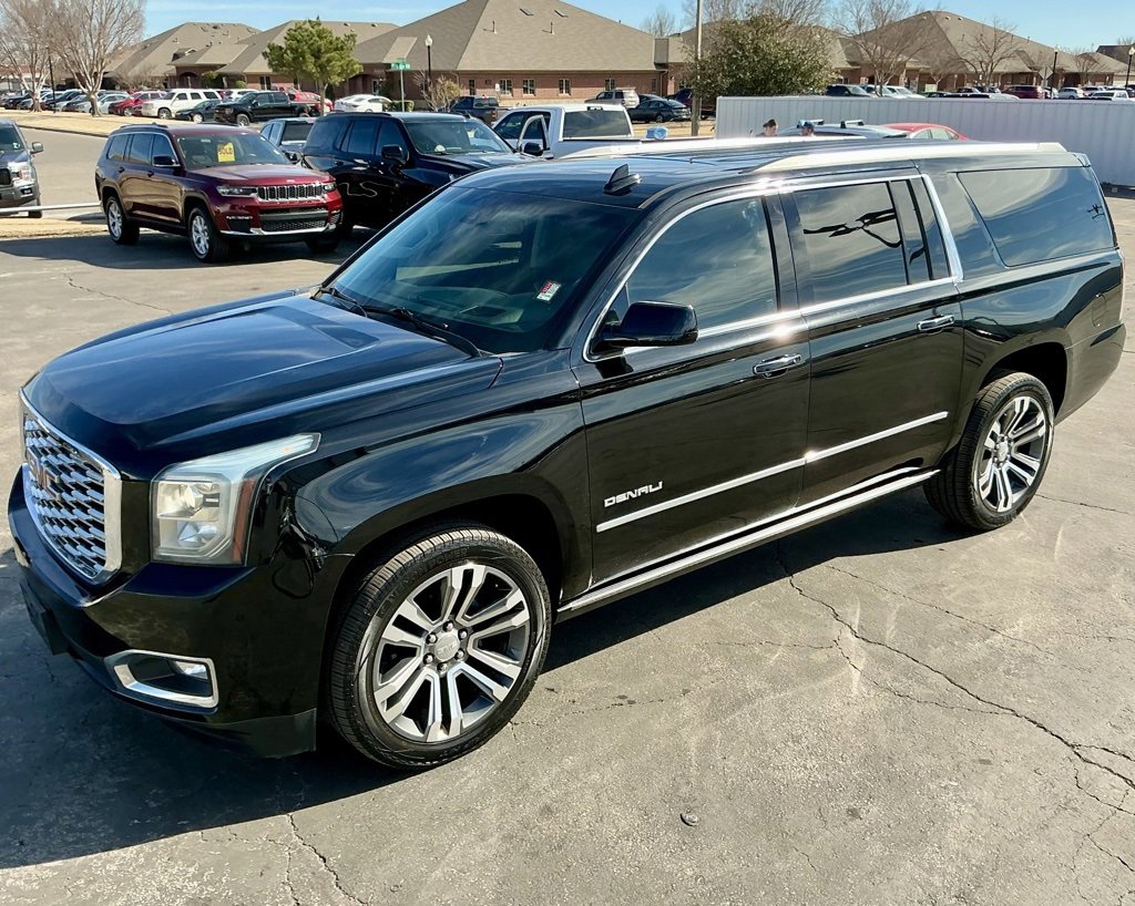 Used 2019 GMC Yukon XL Denali w/ Denali Ultimate Package image 5
