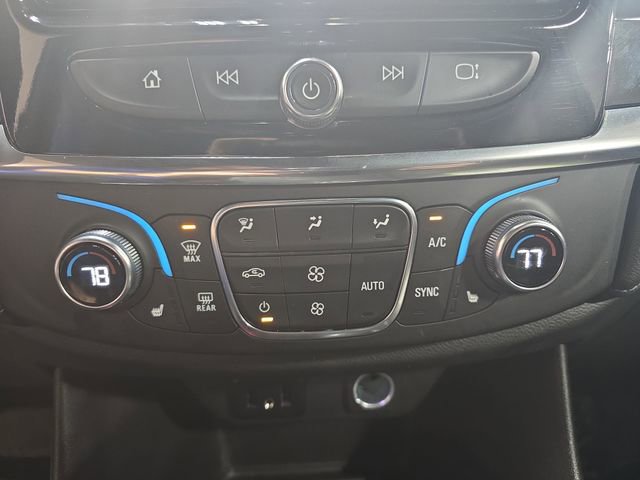 Used 2023 Chevrolet Traverse LT image 25