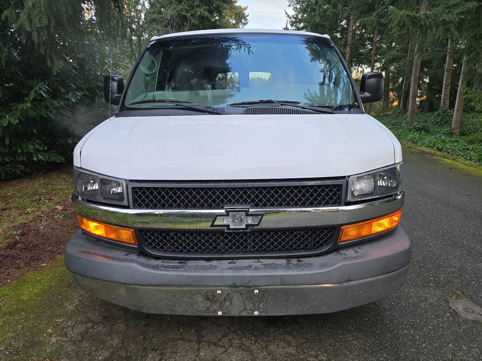 Used 2015 Chevrolet Express 3500 LT w/ LT Preferred Equipment Group RWD image 11
