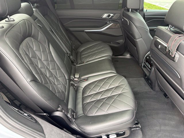 Used 2024 BMW X7 xDrive40i w/ Executive Package AWD/4WD image 11