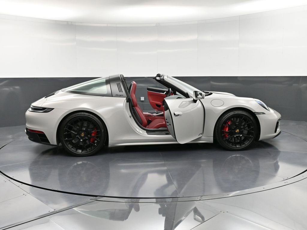 Certified 2022 Porsche 911 Targa 4 GTS image 37