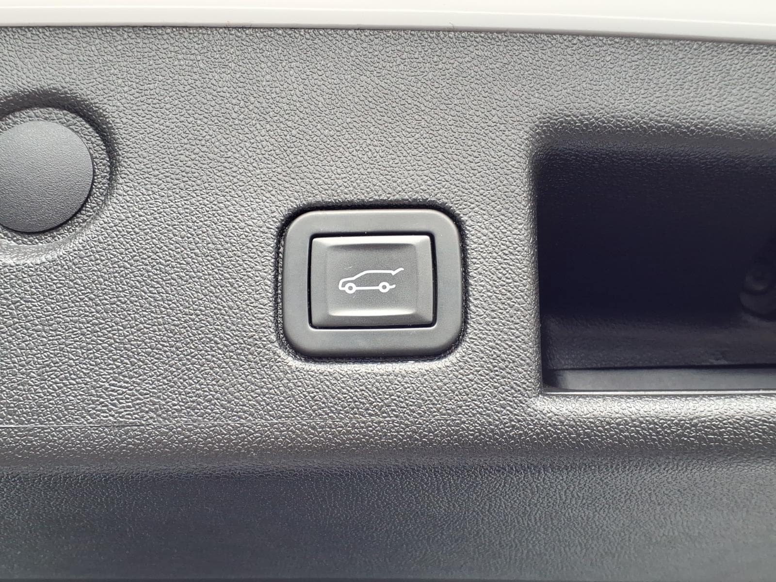 Used 2018 Chevrolet Equinox LT AWD/4WD image 11