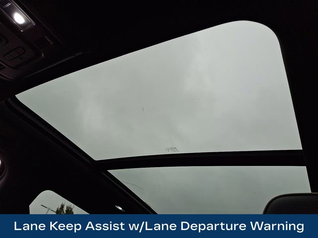 Used 2024 GMC Yukon XL SLT image 19