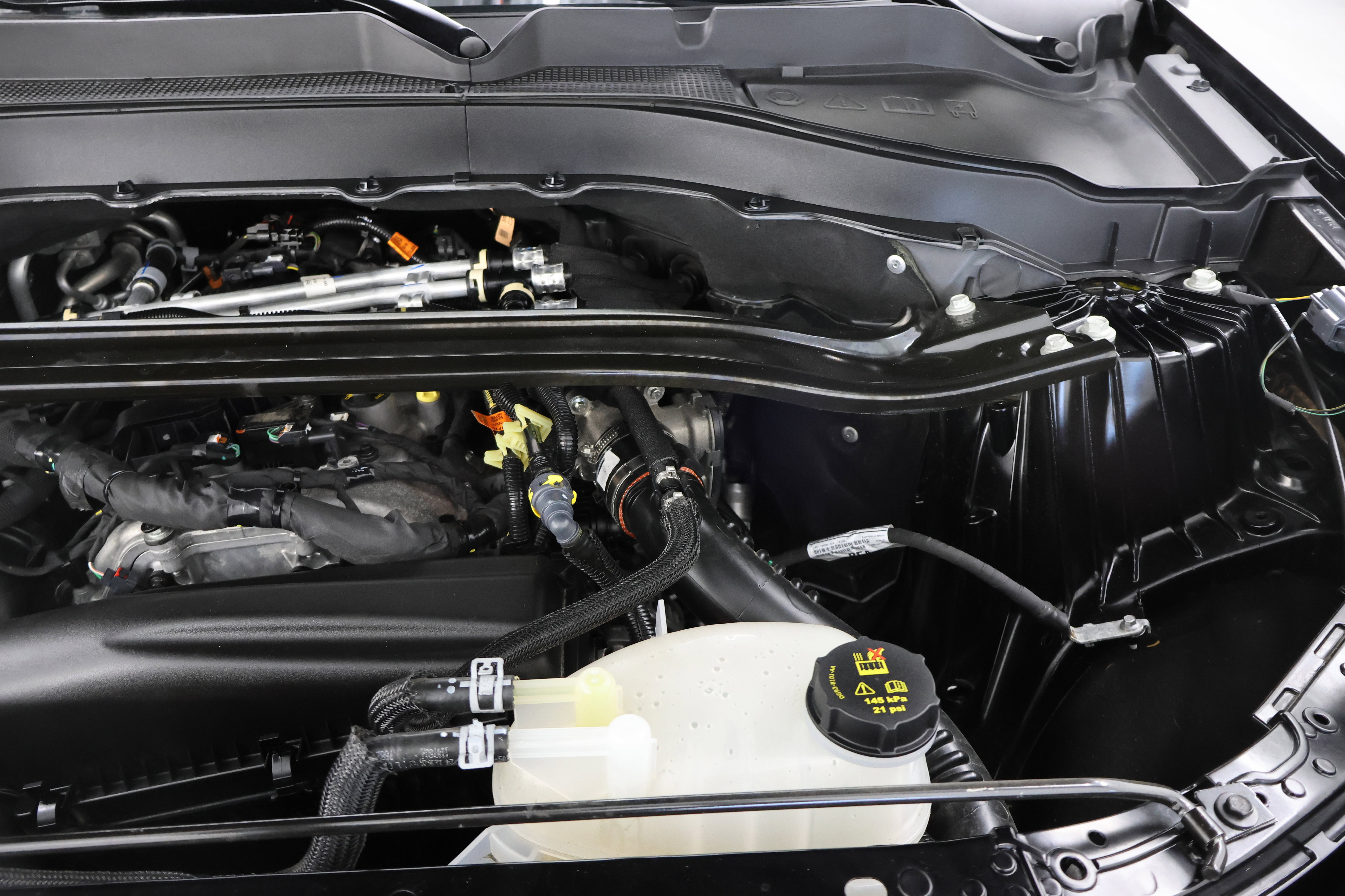 Used 2025 Ford Explorer ST-Line image 21