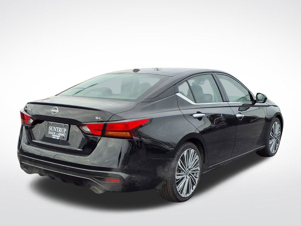 Used 2023 Nissan Altima 2.5 SL image 3