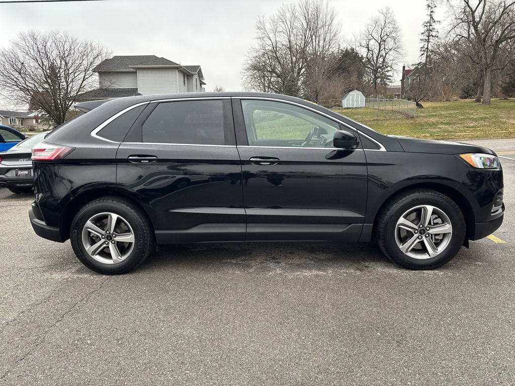 Used 2024 Ford Edge SEL w/ Convenience Package AWD/4WD image 4