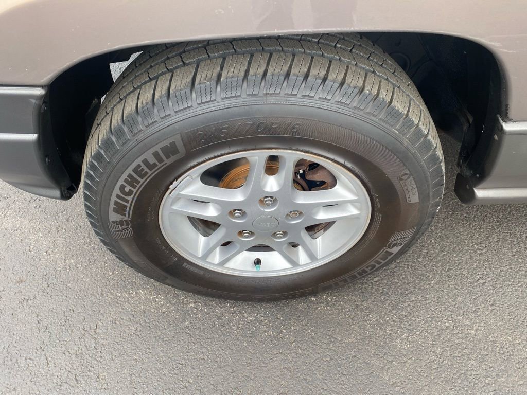 Used 2002 Jeep Grand Cherokee Laredo image 29