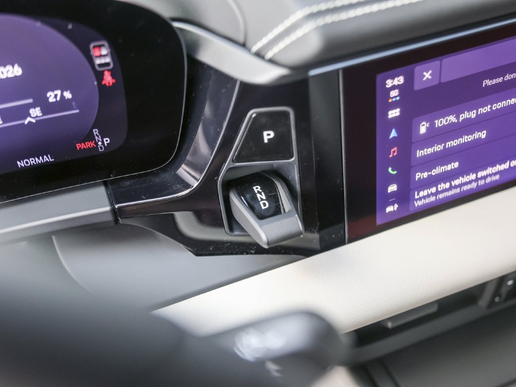 New 2026 Porsche Macan Electric RWD image 23