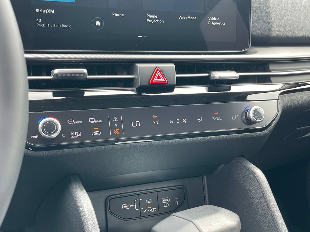 New 2026 Kia Sportage EX FWD image 17
