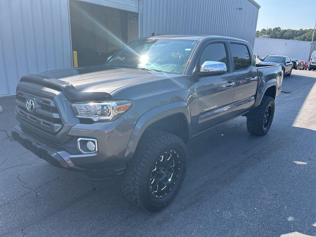 Used 2017 Toyota Tacoma Limited image 3