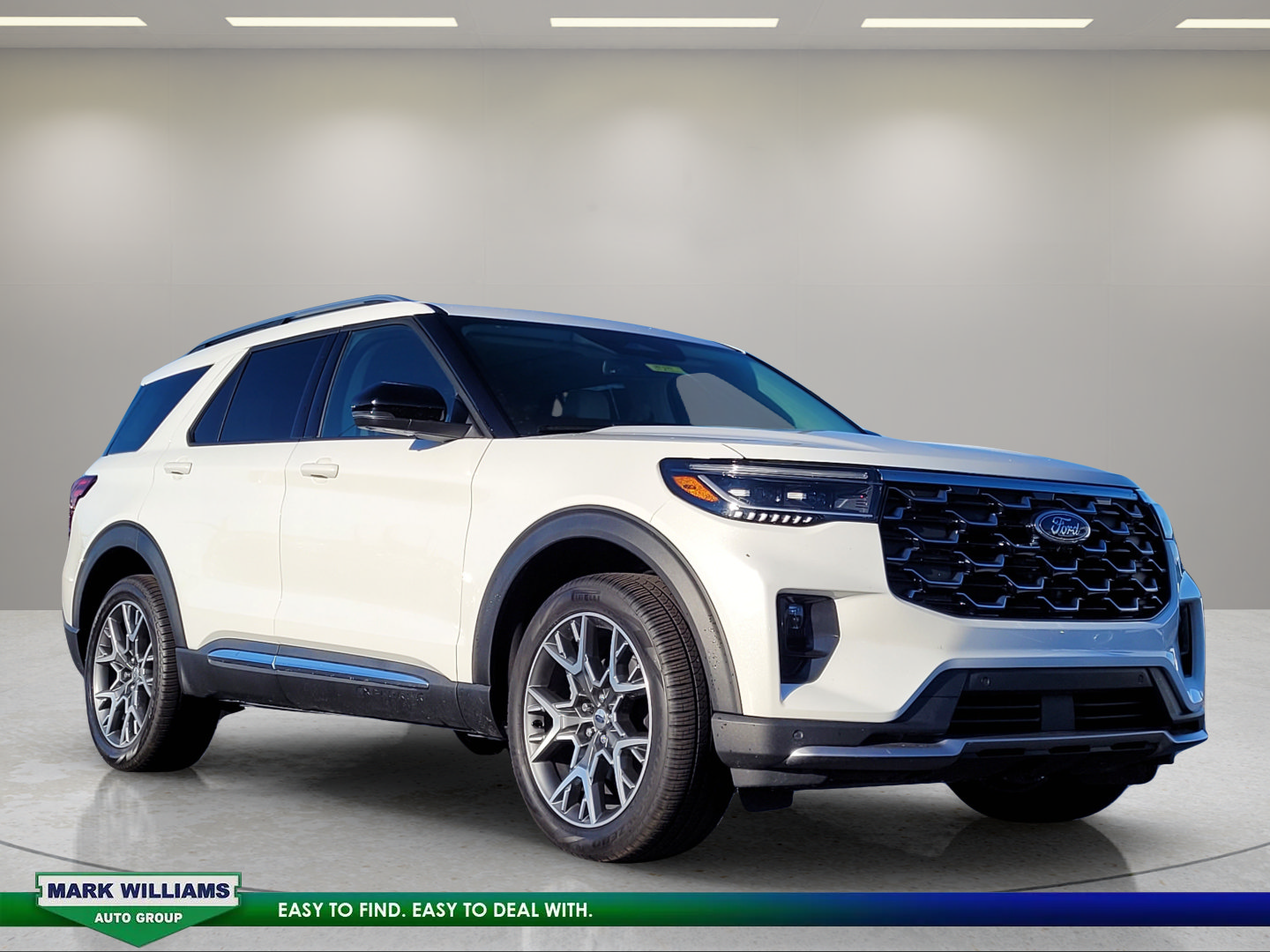 Used 2025 Ford Explorer Platinum w/ Ultimate Package AWD/4WD image 1