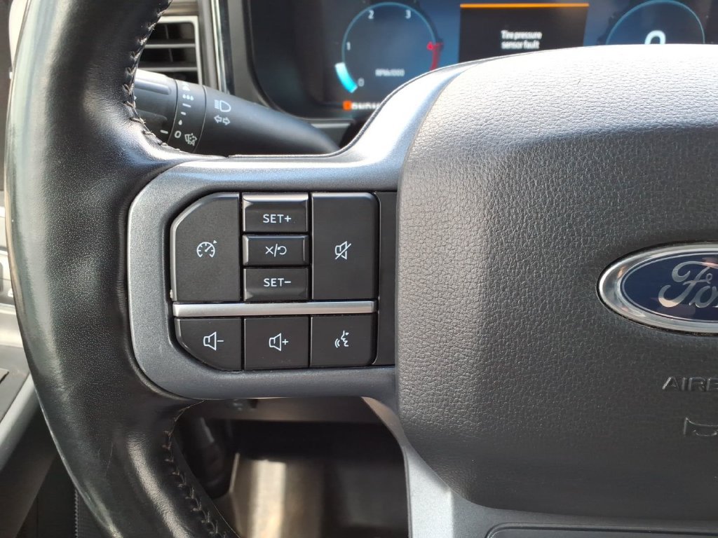 Used 2023 Ford F350 Lariat w/ FX4 Off-Road Package AWD/4WD image 34