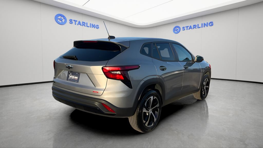 Used 2024 Chevrolet Trax RS FWD image 5