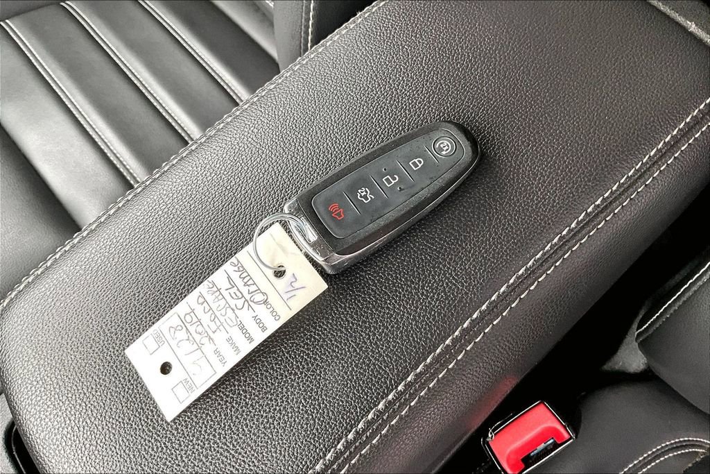 Used 2019 Ford Escape SEL w/ Ford Safe & Smart Package AWD/4WD image 32