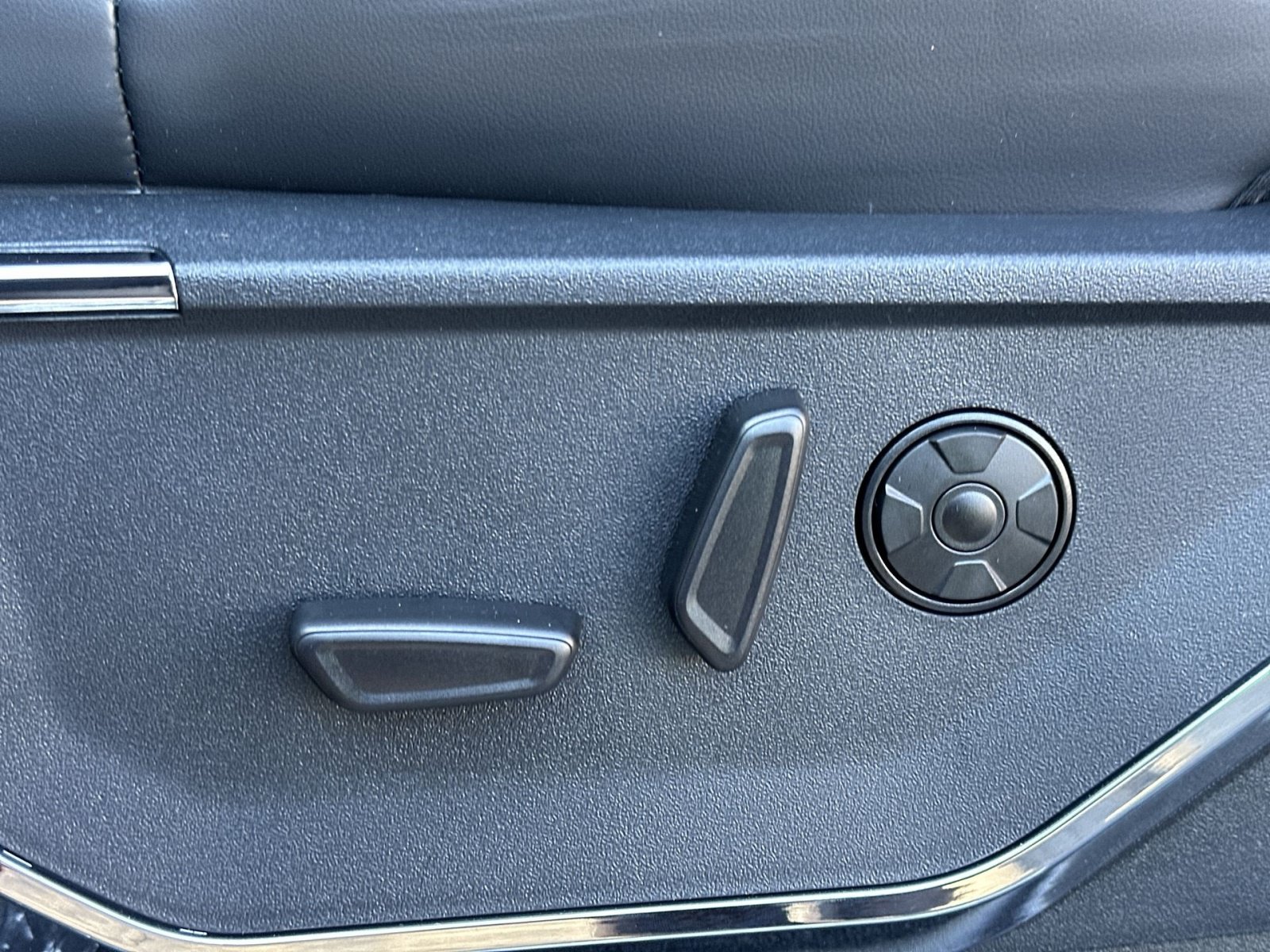 New 2026 Ford F350 Platinum AWD/4WD image 15