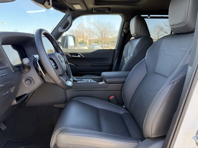 Used 2025 Lexus GX 550 image 27