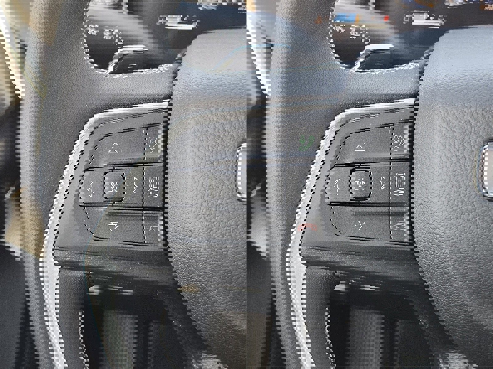 New 2025 Jeep Grand Cherokee L Altitude image 28