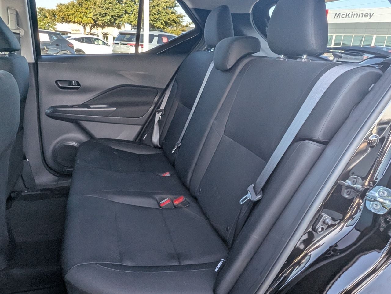 Certified 2025 Nissan Kicks Play S FWD image 27