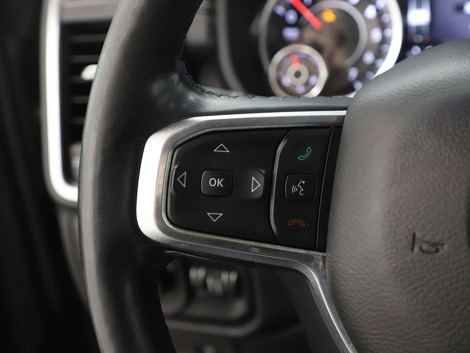 Used 2019 RAM 1500 Laramie image 27