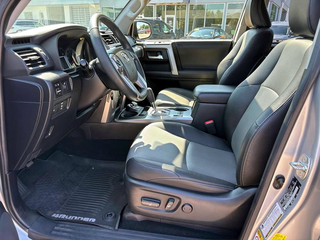 Used 2018 Toyota 4Runner SR5 Premium AWD/4WD image 9