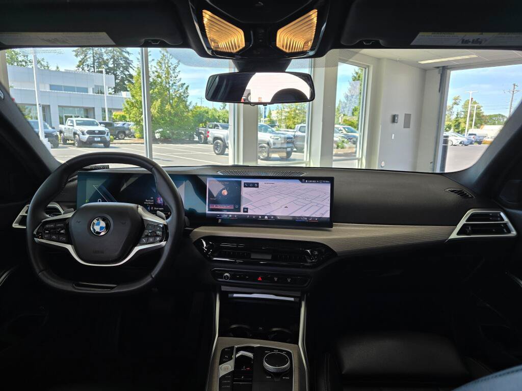 Used 2025 BMW 330i Sedan RWD image 32
