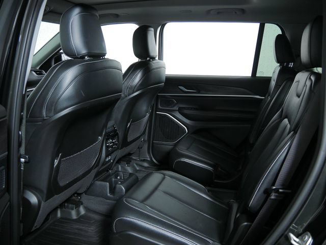 Certified 2024 Jeep Grand Cherokee L Limited AWD/4WD image 15
