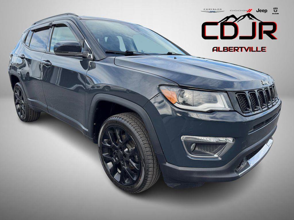 Used 2018 Jeep Compass Limited w/ Navigation Group AWD/4WD image 1