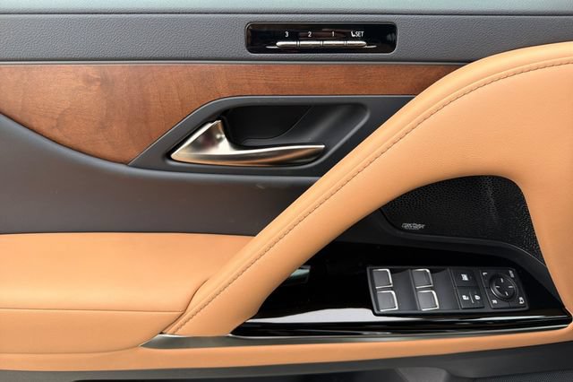 New 2026 Lexus LX 600 4WD w/ Appearance Package image 9