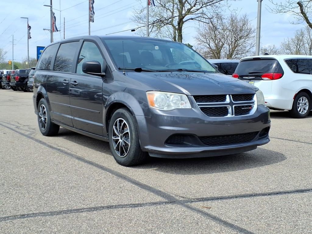 Used 2016 Dodge Grand Caravan SE w/ Quick Order Package 29E SE FWD image 3