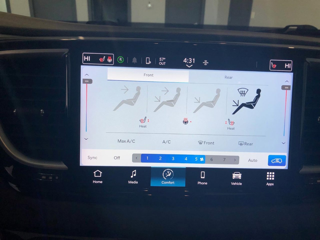 Used 2023 Chrysler Pacifica Touring-L image 20