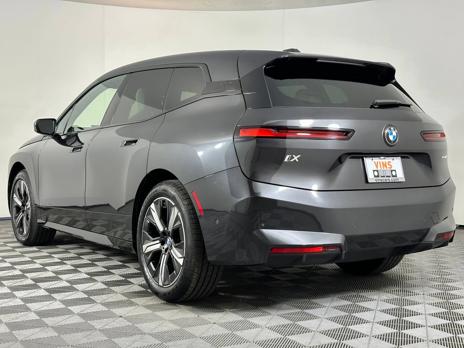 Used 2026 BMW iX xDrive45 AWD/4WD image 40