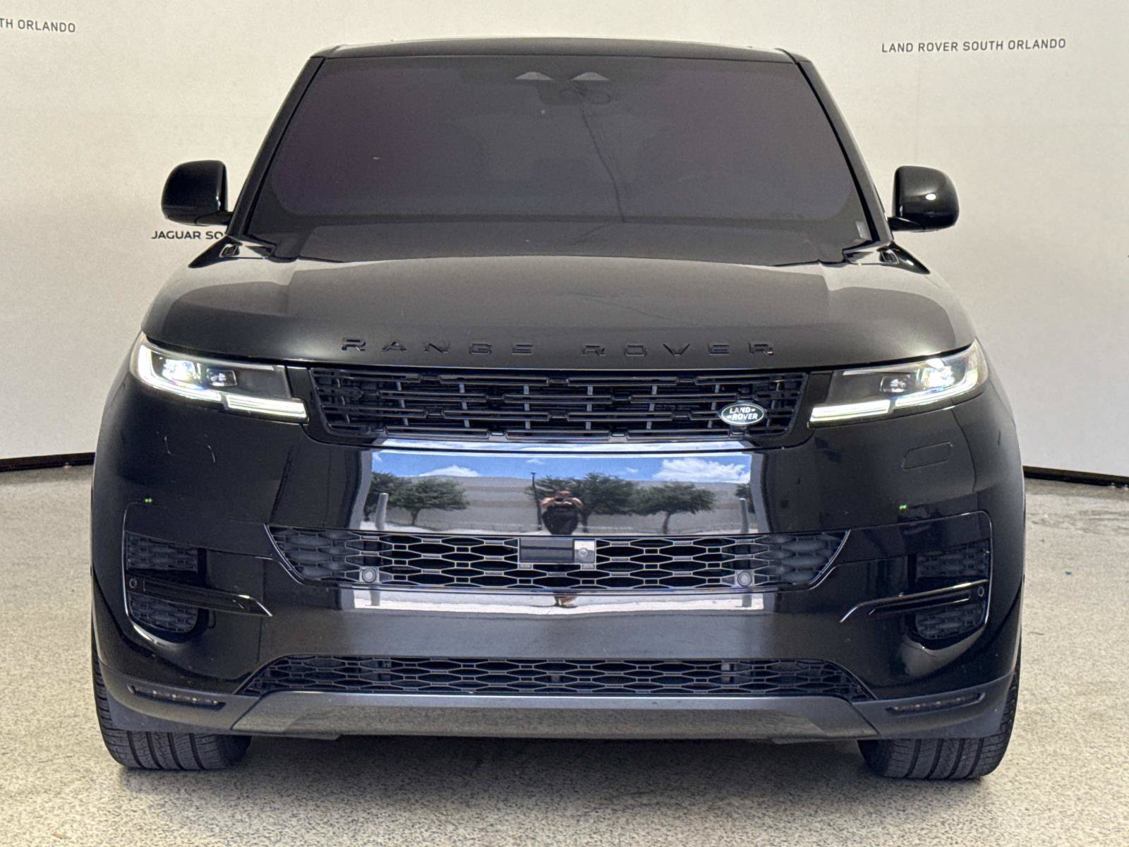 Used 2023 Land Rover Range Rover Sport SE AWD/4WD image 8
