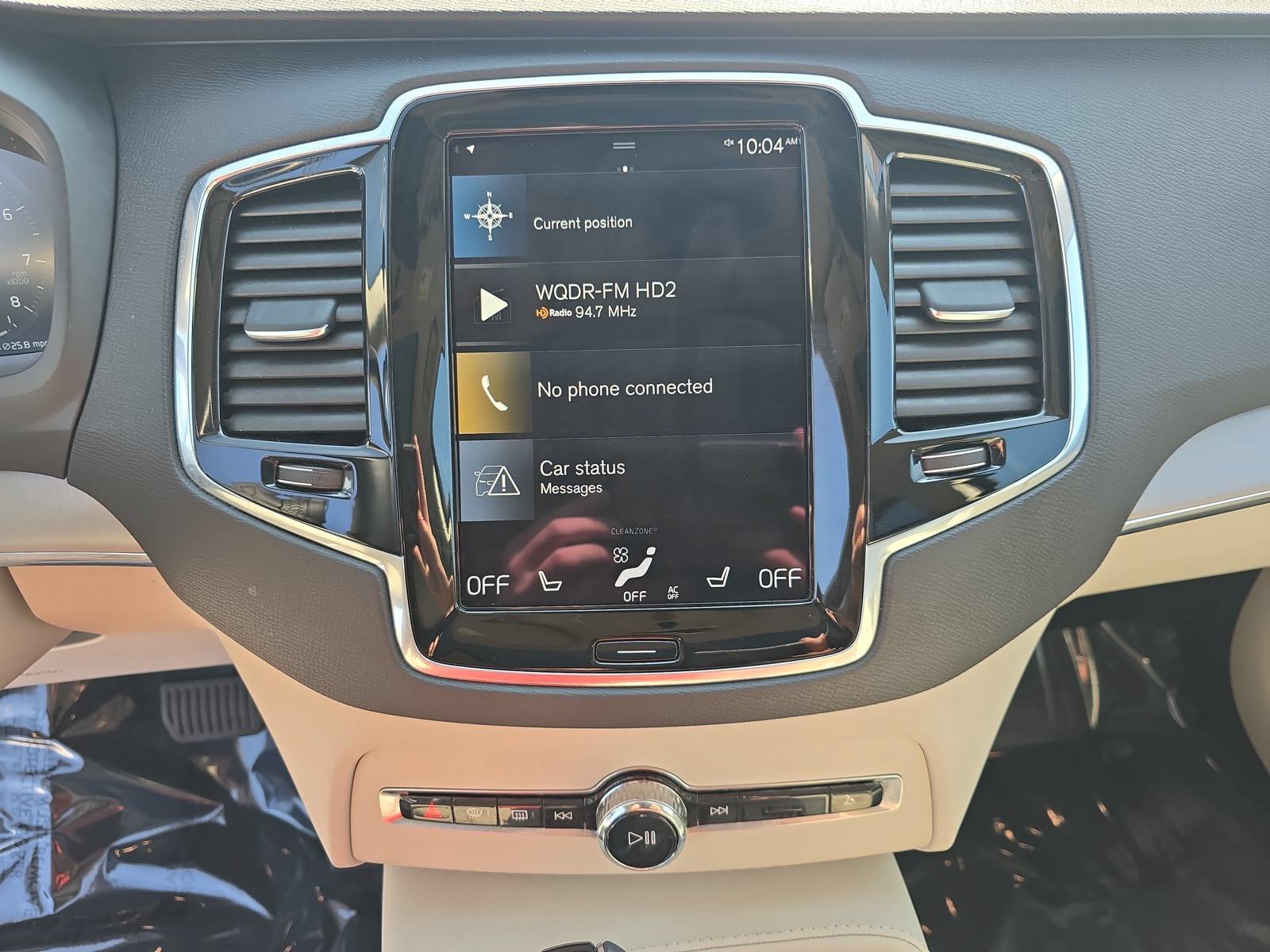 Used 2022 Volvo XC90 T5 Momentum FWD image 19