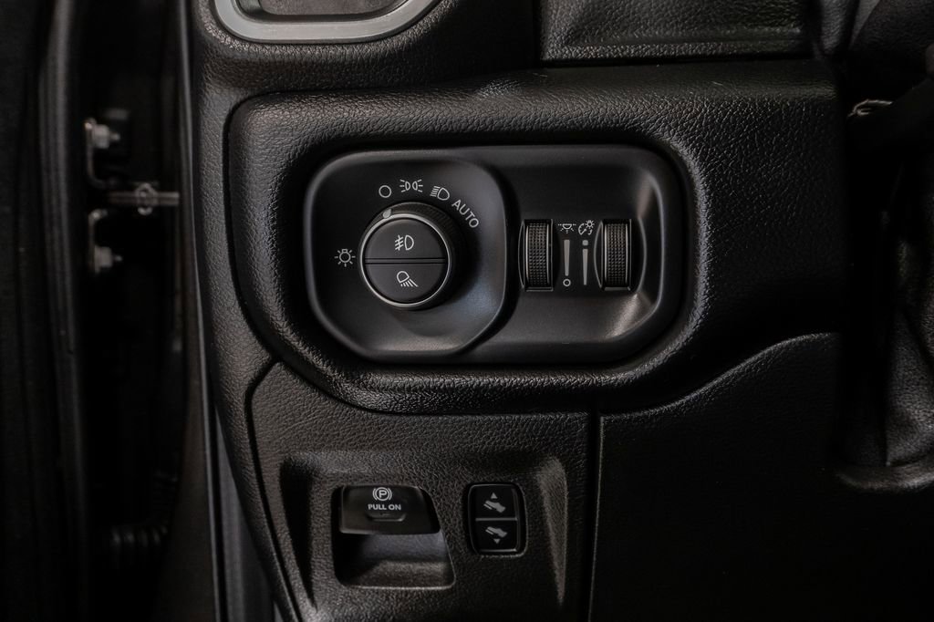 Used 2020 RAM 1500 Laramie w/ Sport Appearance Package AWD/4WD image 15