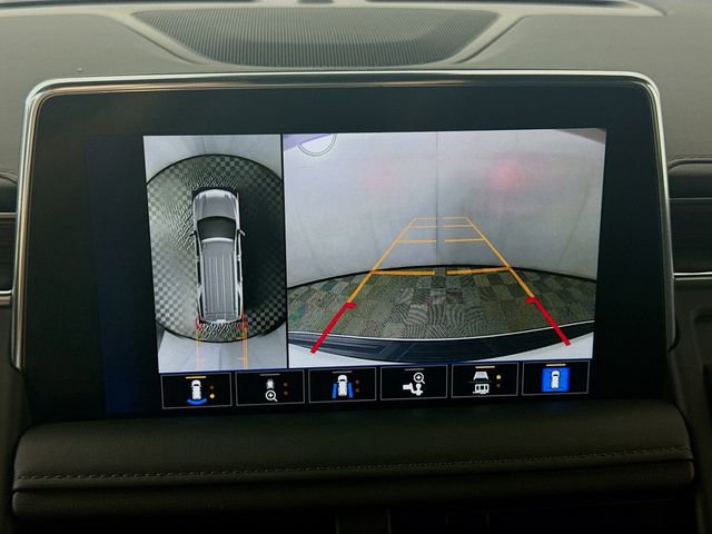 Used 2023 Chevrolet Suburban High Country image 16