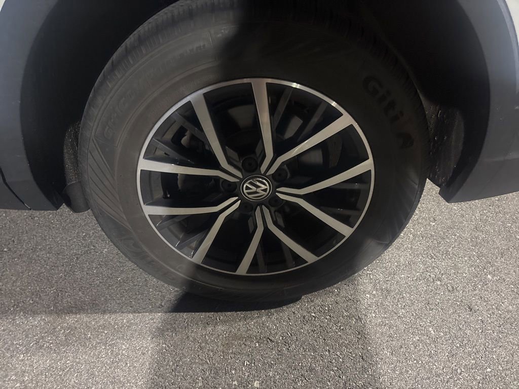 Used 2019 Volkswagen Tiguan SE image 8