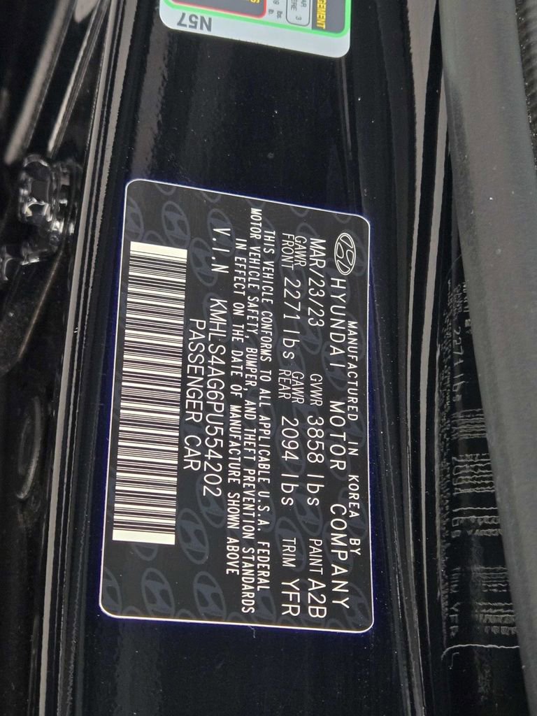 Used 2023 Hyundai Elantra SEL w/ Convenience Package image 36