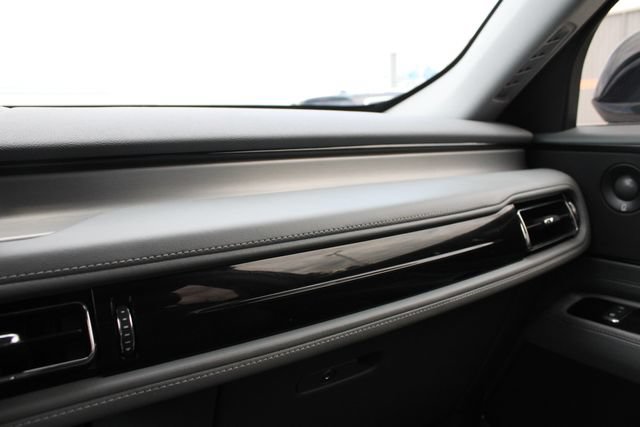 Used 2020 Lincoln Aviator Reserve w/ Elements Package Plus AWD/4WD image 19