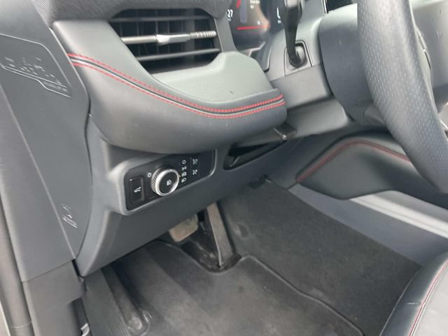 Used 2025 Ford Explorer ST-Line AWD/4WD image 23