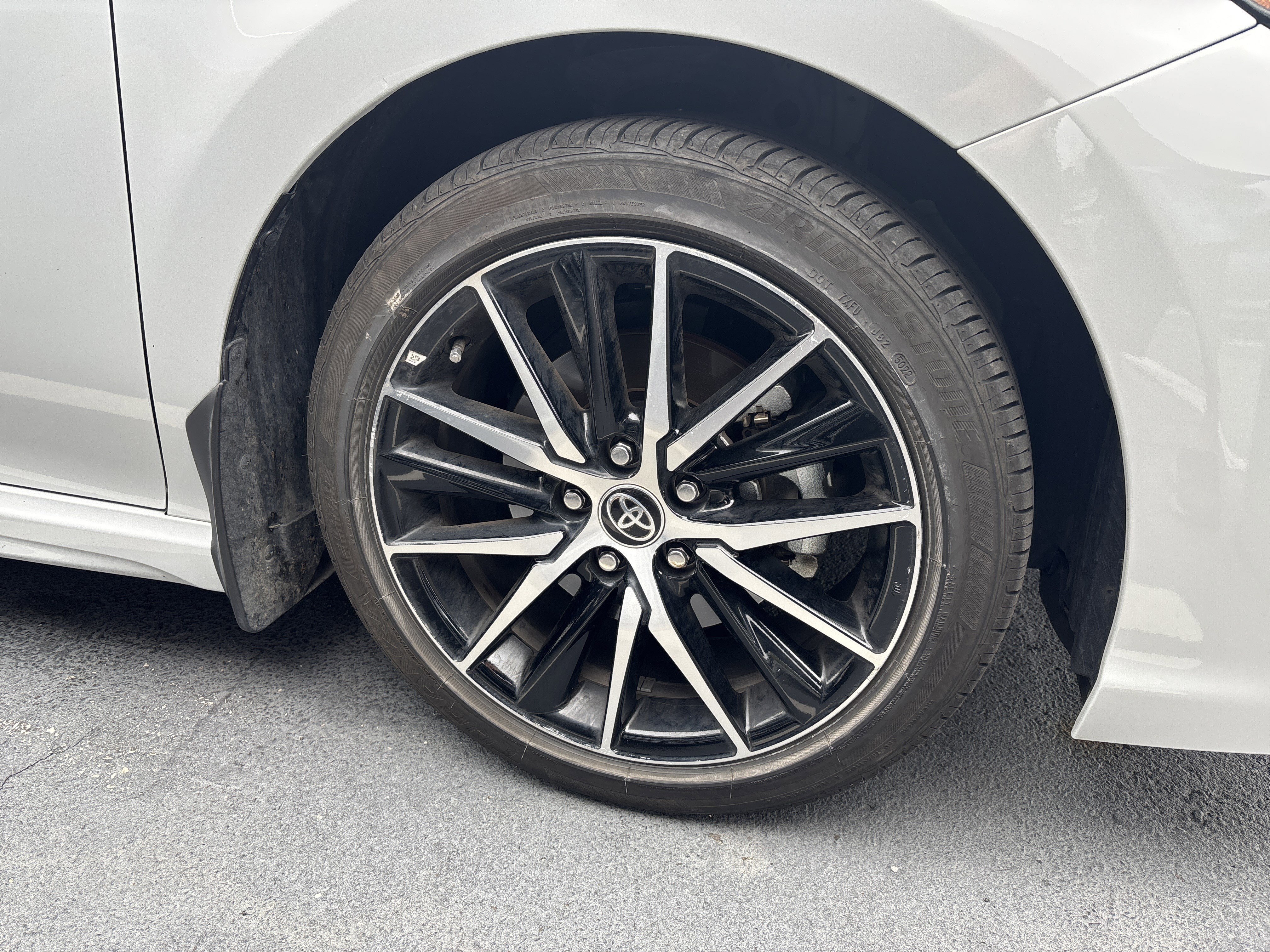 Used 2023 Toyota Camry SE w/ Convenience Package FWD image 36