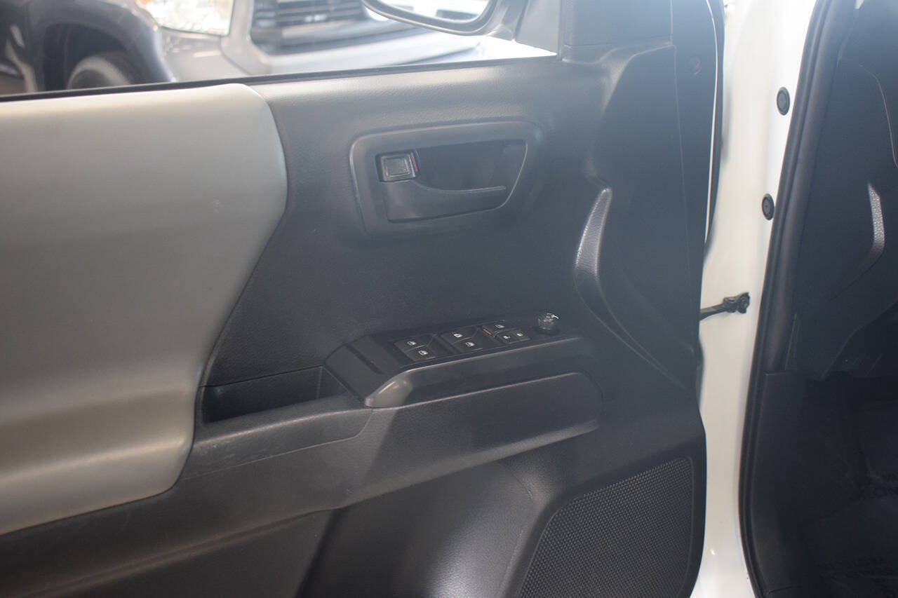 Used 2021 Toyota Tacoma SR AWD/4WD image 20